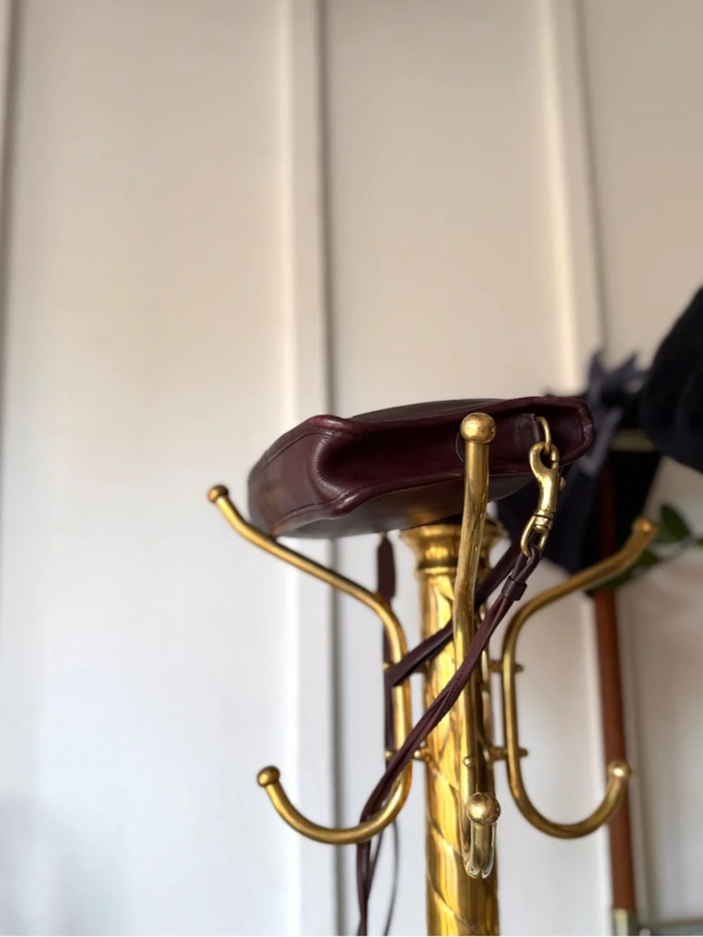 VTG NYC Coach | Basic Bag | No. 9455 |
Burgundy | Timeless - Picture 11 of 15